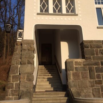 Wohnen im Park - sehr schöne Wohnung - Eingang