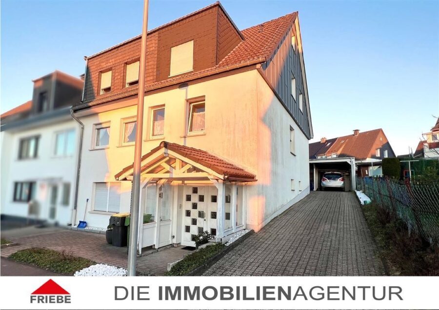 Gepflegtes Dreifamilienhaus in Höhenlage von Meinerzhagen - Außenansicht