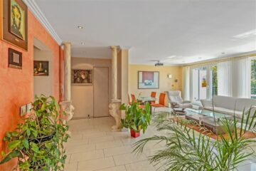 Hochwertige Penthouse-Wohnung mit großem Balkon und Kfz-Stellplätzen - Wohnen/ Essen