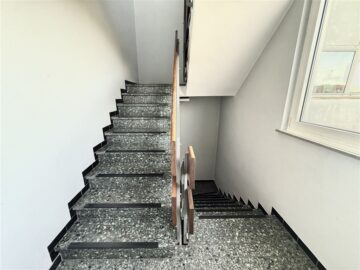 Exklusive Büroetage in zentraler Lage von Meinerzhagen - Flur