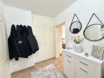 Schicke 2-Zimmer Eigentumswohnung am Oeneking mit Balkon und Aufzug - Flur