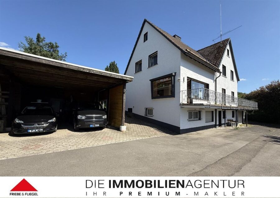 Großes Zweifamilienhaus in ruhiger Sackgassenlage von Kierspe - Außenansicht