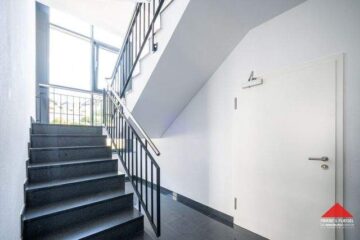 Moderne Mietwohnung mit TG-Stellplatz in stadtzentraler Lage von Meinerzhagen - Hausflur