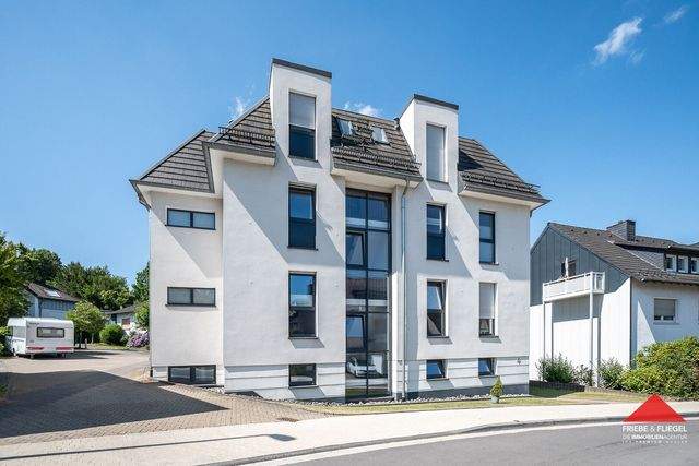 Moderne Mietwohnung mit TG-Stellplatz in stadtzentraler Lage von Meinerzhagen - Außenansicht