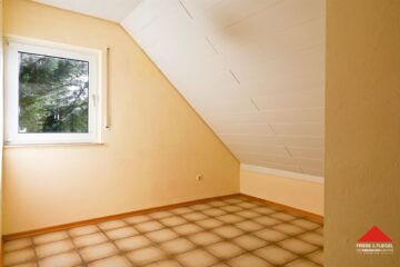 Schöne 4-Zimmer Eigentumswohnung mit großer Garage - Esszimmer