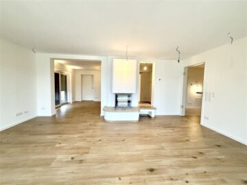 Luxuriöse Mietwohnung im Erdgeschoss mit Kamin, Balkon und Terrasse - Wohnen mit Kamin