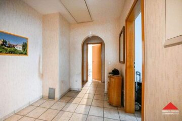 Schicke 2-Zimmer Eigentumswohnung mit Garage in beliebter Lage von Kierspe - Flur