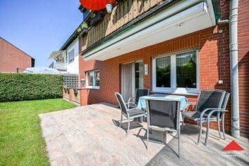 Gepflegtes Zweifamilienhaus mit Garage und schönem Grundstück - Terrasse