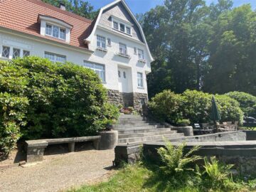 Exklusives Anwesen mit historischem Charme in Kierspe – Denkmalgeschütztes Haus mit historischer Gartenanlage - Außenansicht