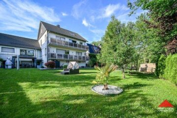 Zweifamilienhaus mit Garage, Kfz-Stellplätzen und schönem Grundstück, 58566 Kierspe, Zweifamilienhaus